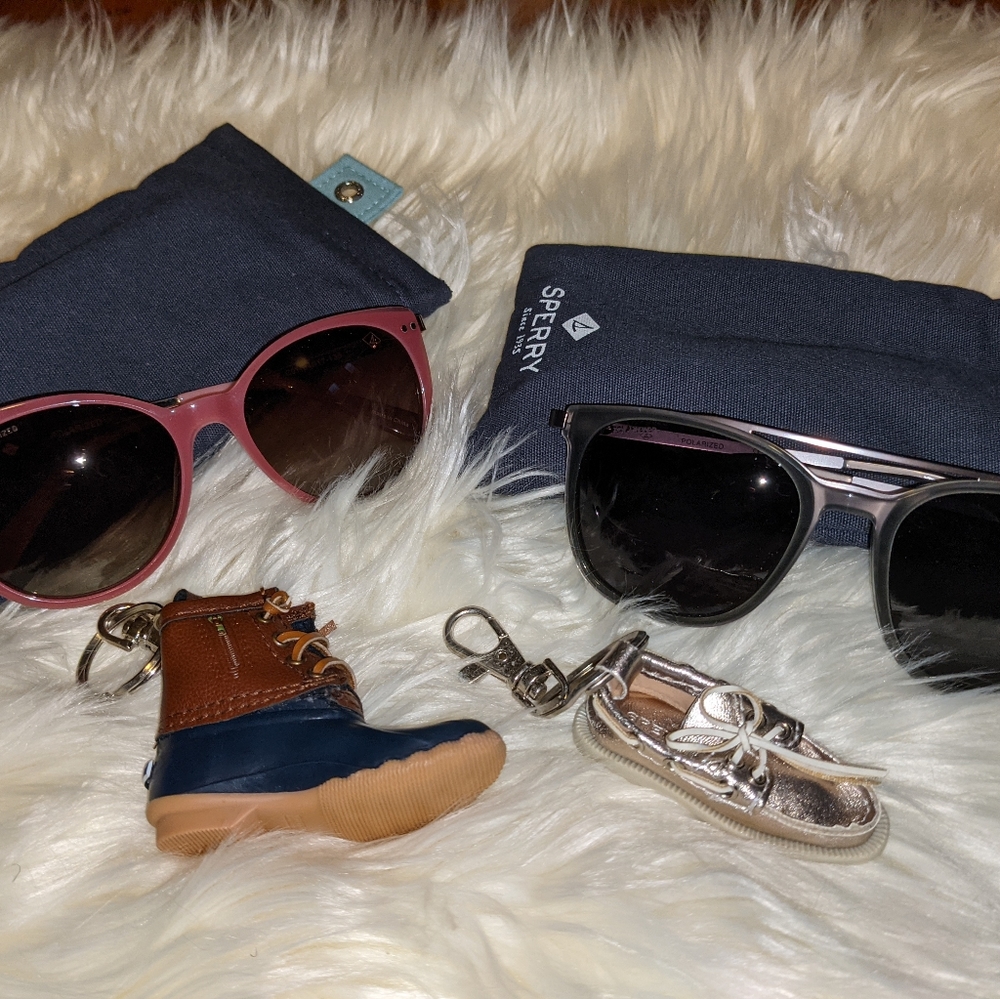 A pair of Sperry Sunglasses and Keychains